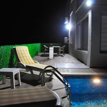 Dalaman'da Doga Manzarali Azur Villa