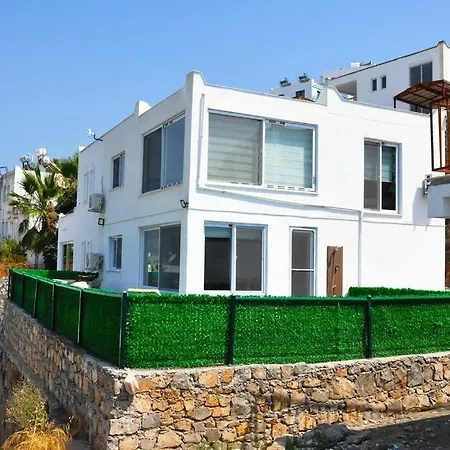 Dalaman'da Doga Manzarali Azur Villa